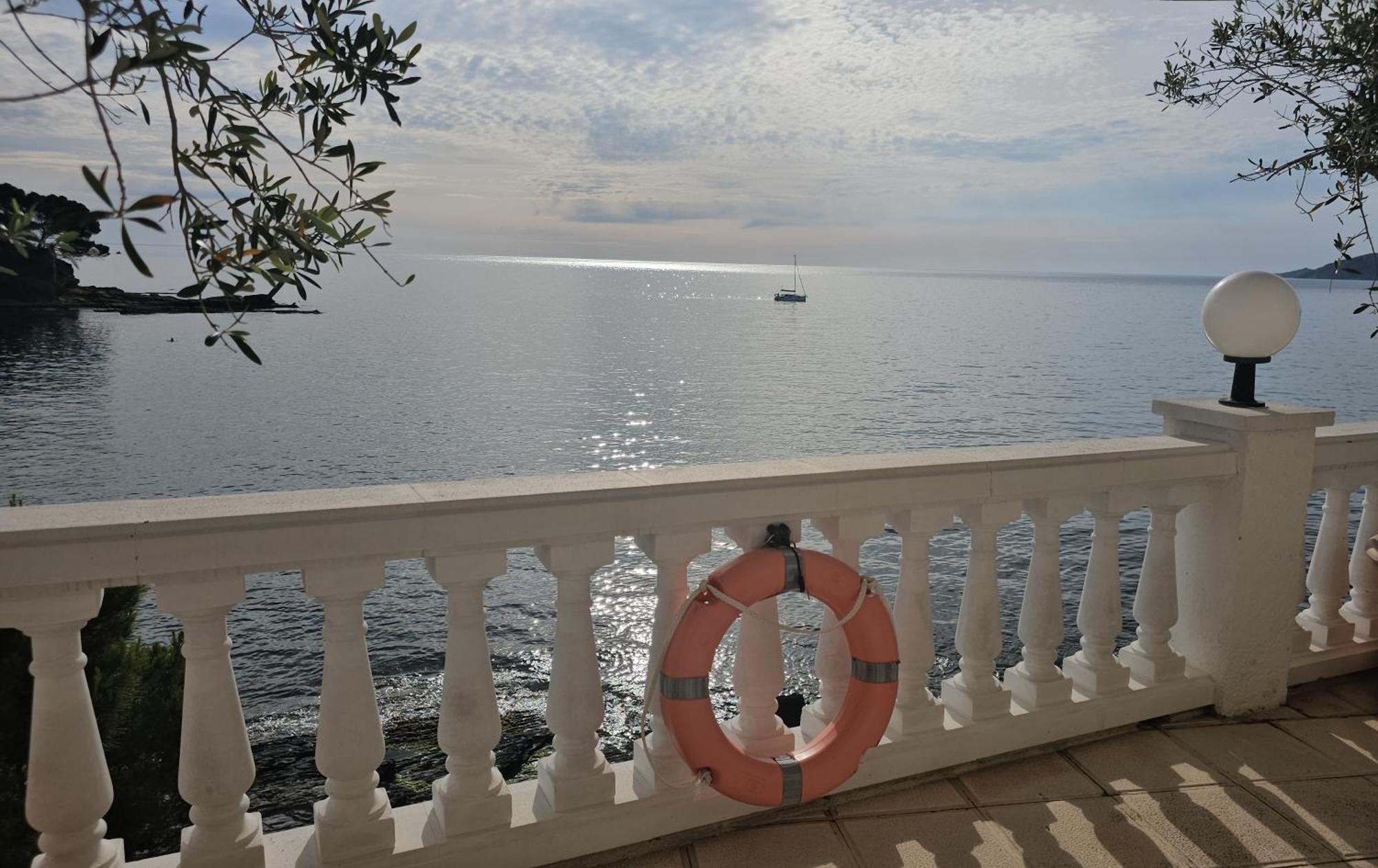 Hotel Grifeu Llança Εξωτερικό φωτογραφία