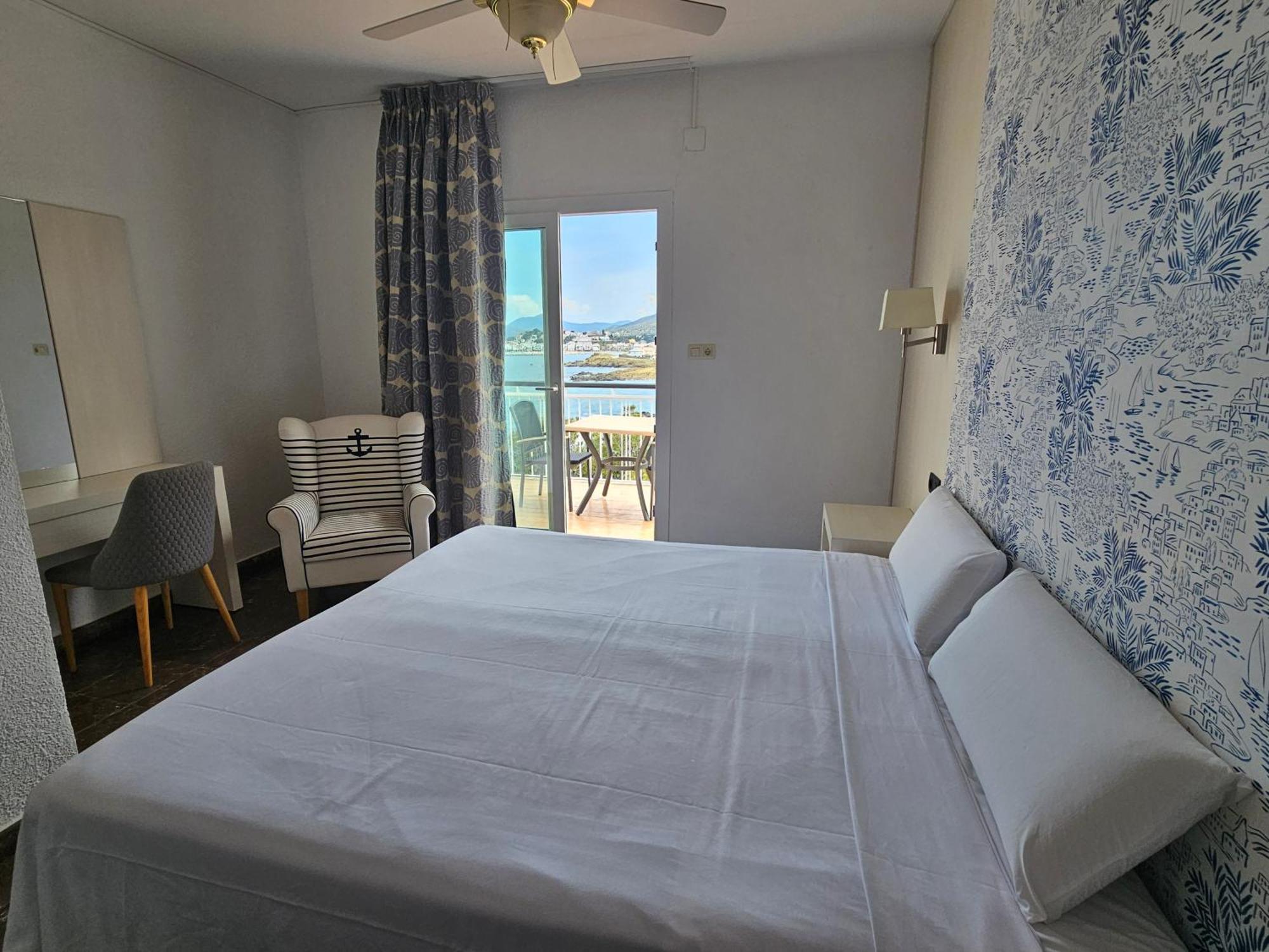 Hotel Grifeu Llança Εξωτερικό φωτογραφία