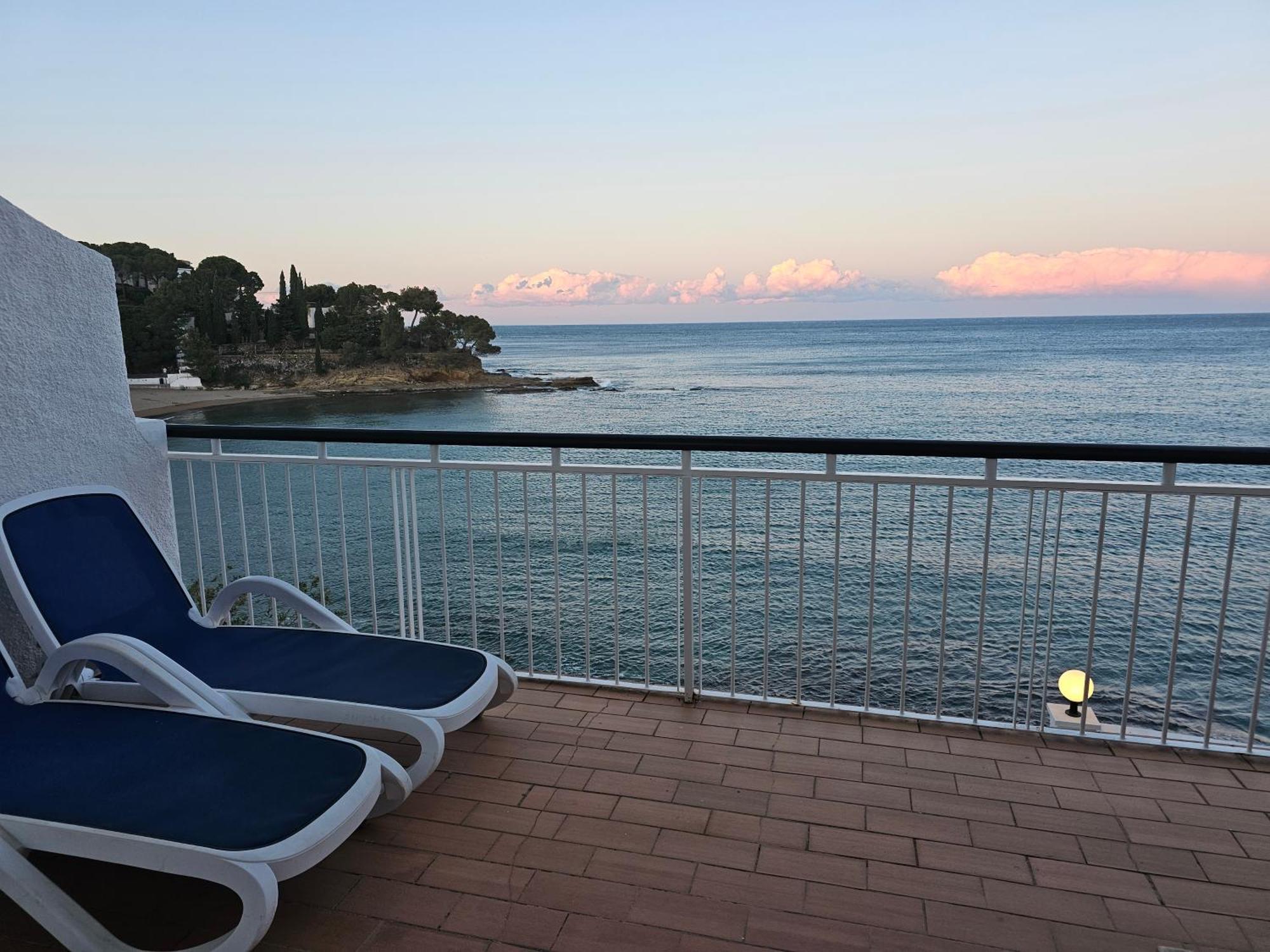 Hotel Grifeu Llança Εξωτερικό φωτογραφία