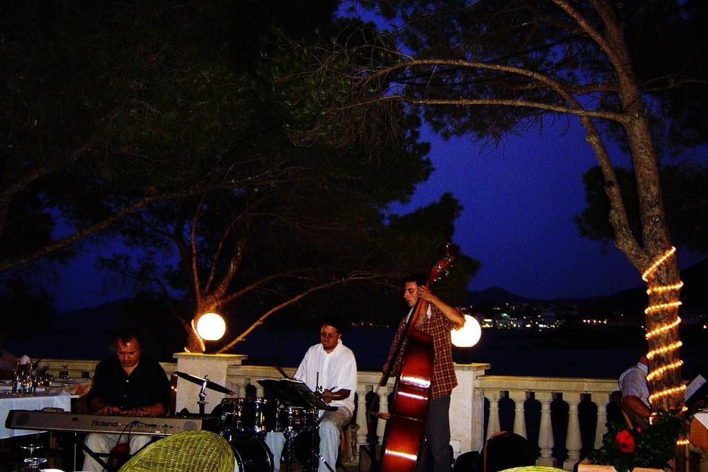 Hotel Grifeu Llança Εξωτερικό φωτογραφία